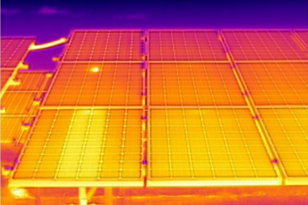 fotovoltaico9BA2B708-A542-2EA6-F57F-1FF3E878A2DC.jpg